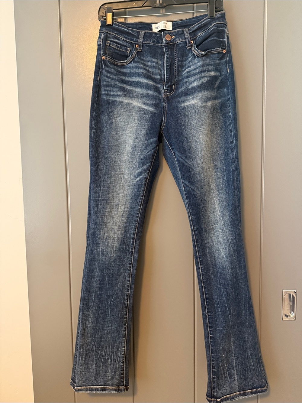 BKE Women’s’ Billie Blue Faded Tailored Bootcut Jeans Size 30/33